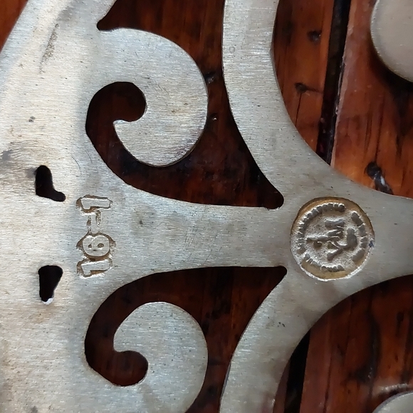 Virginia Metalcrafters Brass Door Plate, 1976 - Picture 3 of 7